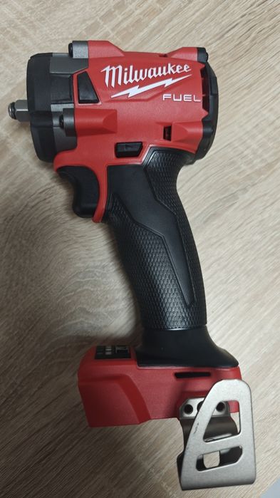Impact 339 nm  milwaukee m 18 cap 3/8 de USA