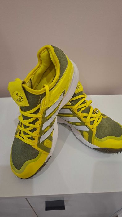 Маратонки Adidas