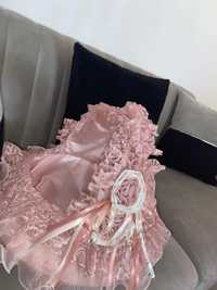 Сватбена кошница в розово за бутониери
