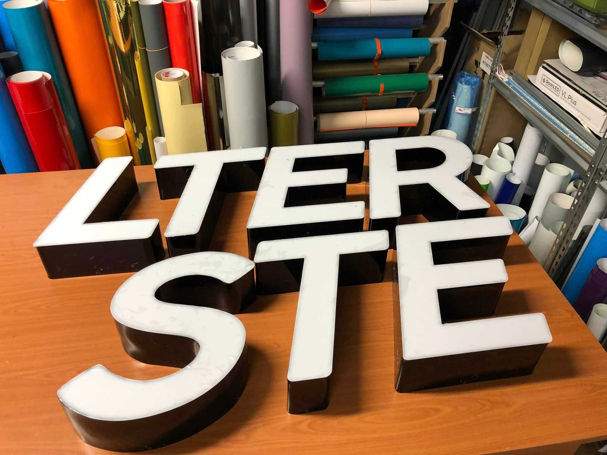 Casete luminoase, litere volumetrice, panouri publicitare