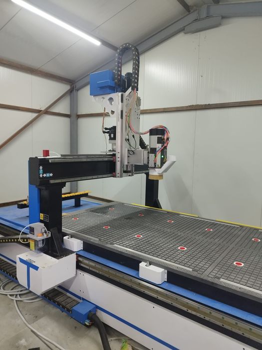 NOU Profesional  CNC  Router    4 axe Debitare, Frezare 3000*1500*5