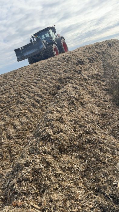 Baloți înfoliați de lucernă și siloz