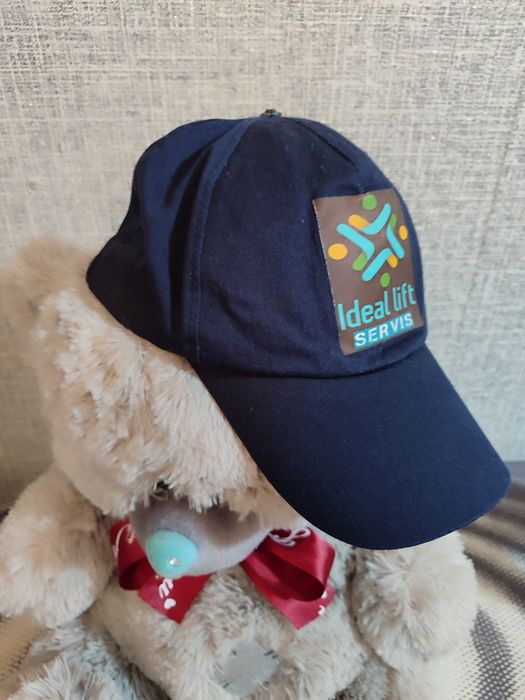 Продаются мужские кепки