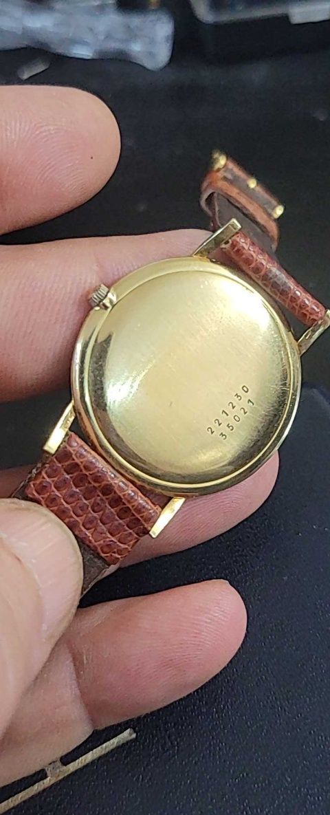 Baume & Mercier extraplat aur 18k raritate colectionabil