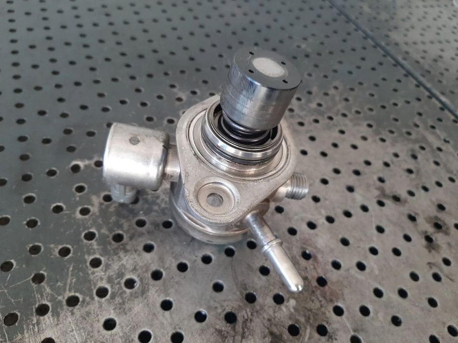 pompa inalta  1.0 b ecoboost  ford focus 3  fiesta 6  b-max   cm5g-9d376-ga  0261520095