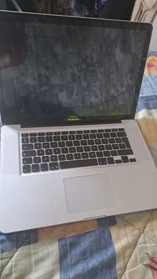 Apple MacBook Pro "17 late 2011