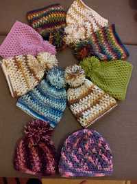 Плетени шапки на една кука