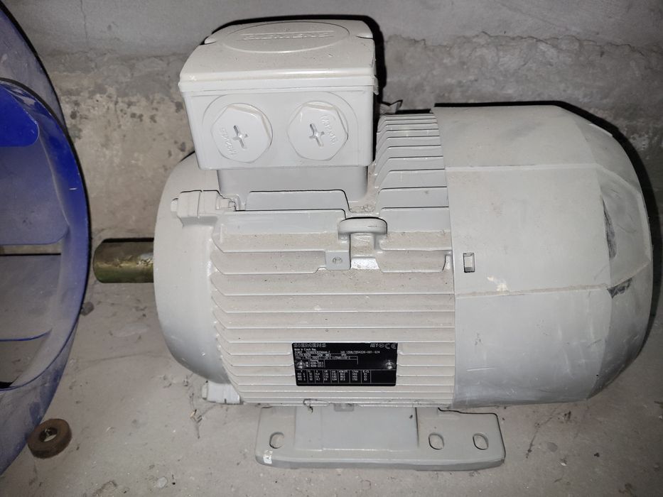 Продам электро двигатель 7,5 кВт, 1450 об/мин SIEMENS