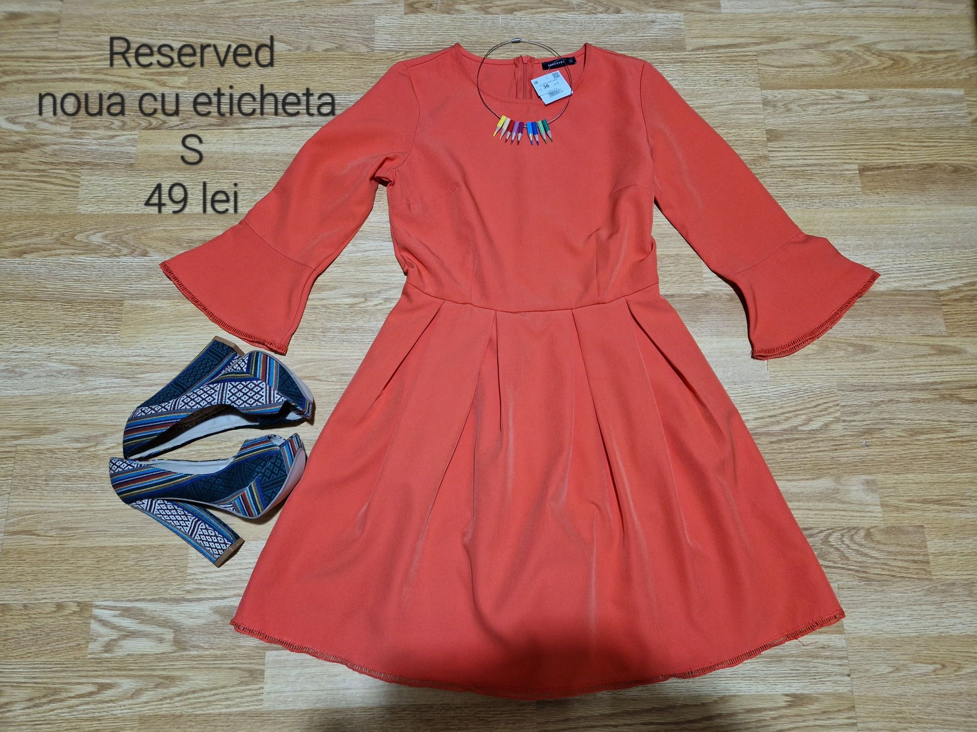 Rochie Reserved noua