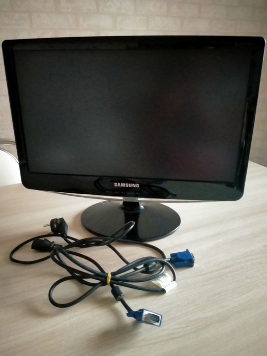 Монитор samsung для компьютера