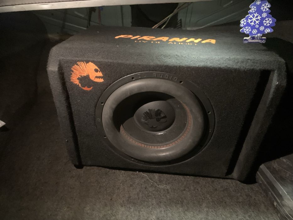 Продам активный сабуфер DL AUDIO PIRANHA