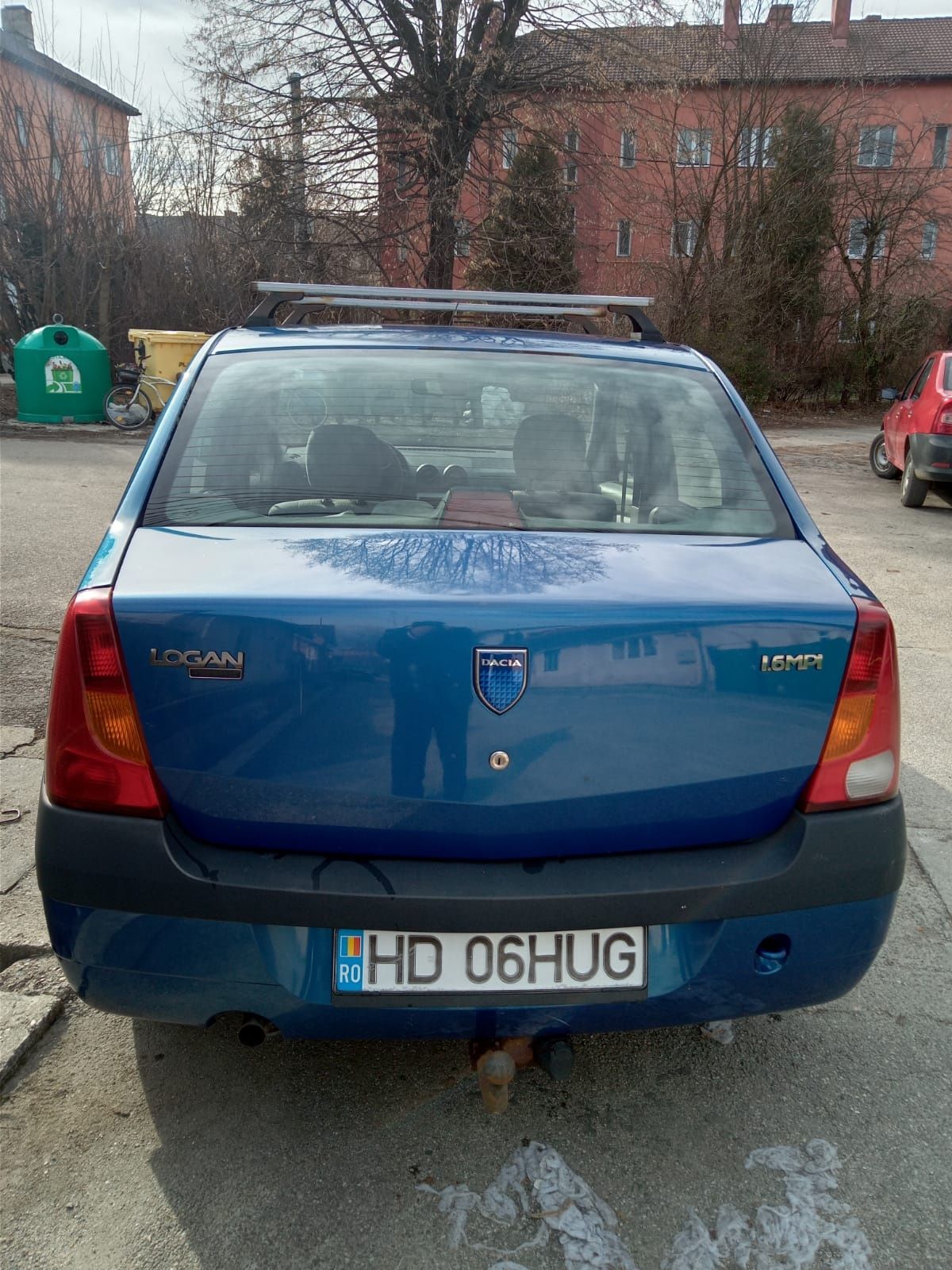 Vând Dacia Logan