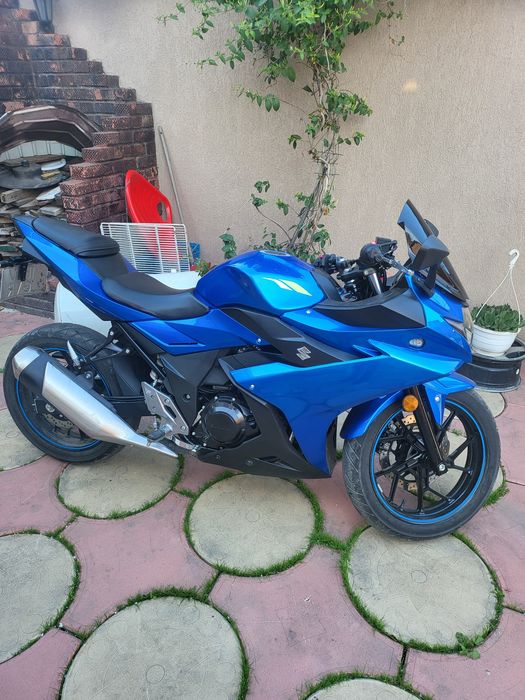 Motocicleta Suzuki GSX250R