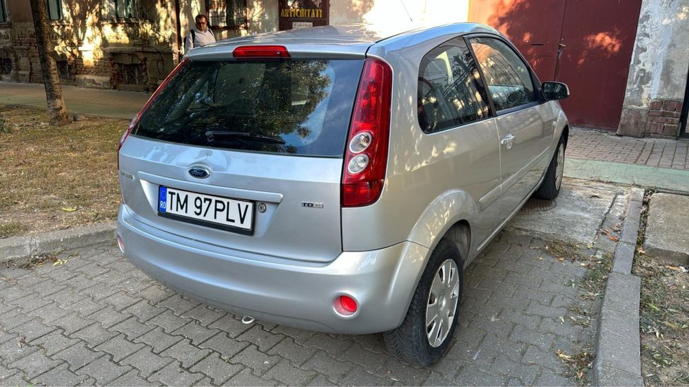 Vand Ford Fiesta