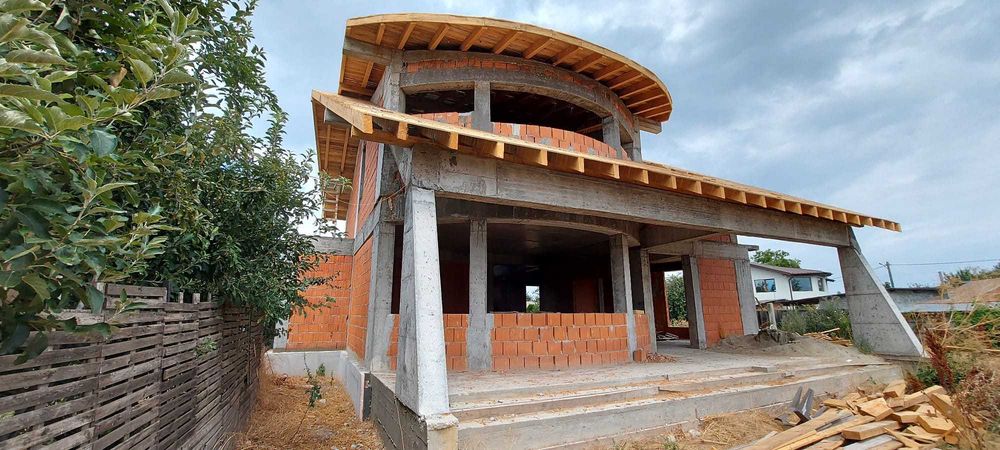 Constructii case, montaj acoperisuri, reparatii acoperisuri