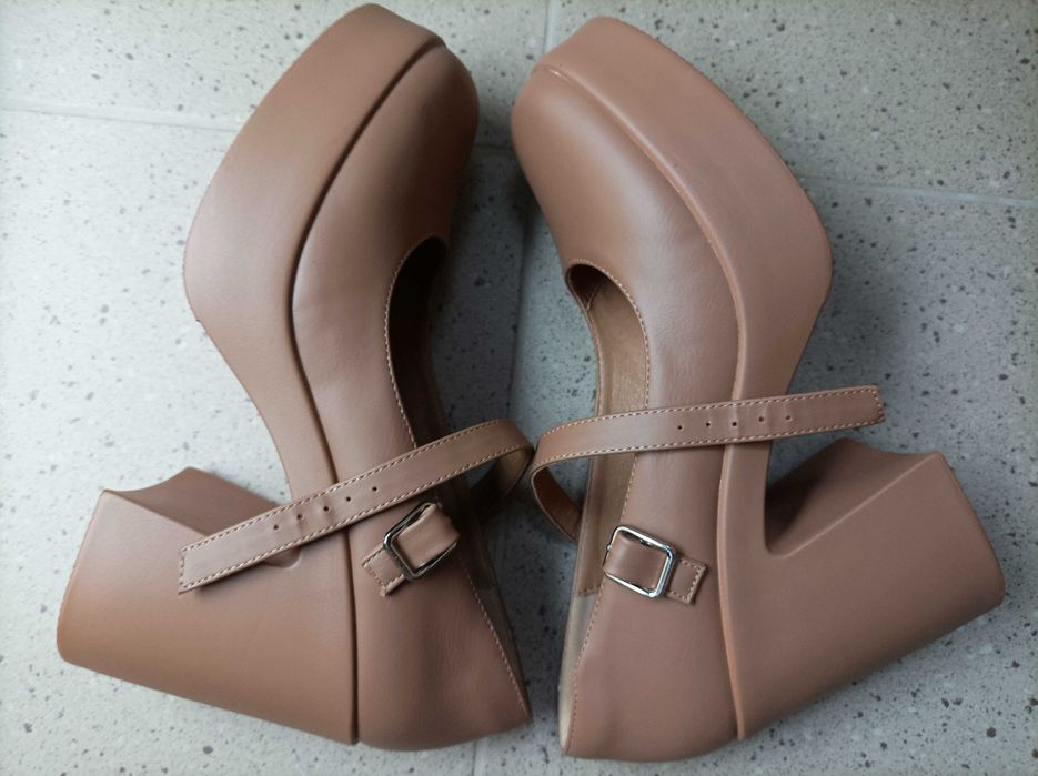 Pantofi Cropp, cu platforma si toc, bej, mar.41