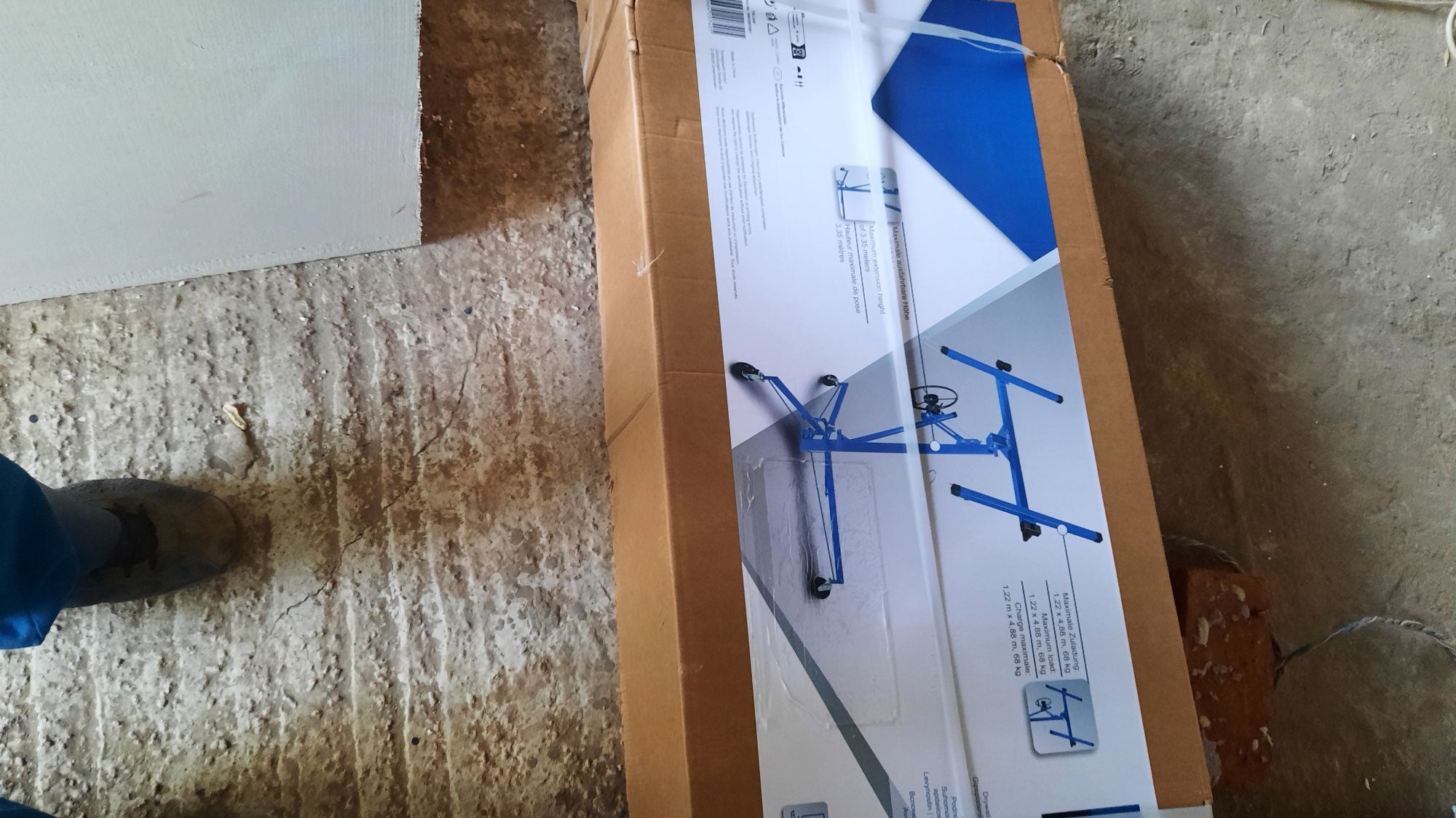 Продавам повдигач за гипскартон чисто нов.