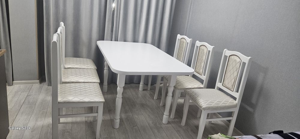 Продам стол и 6 стульев