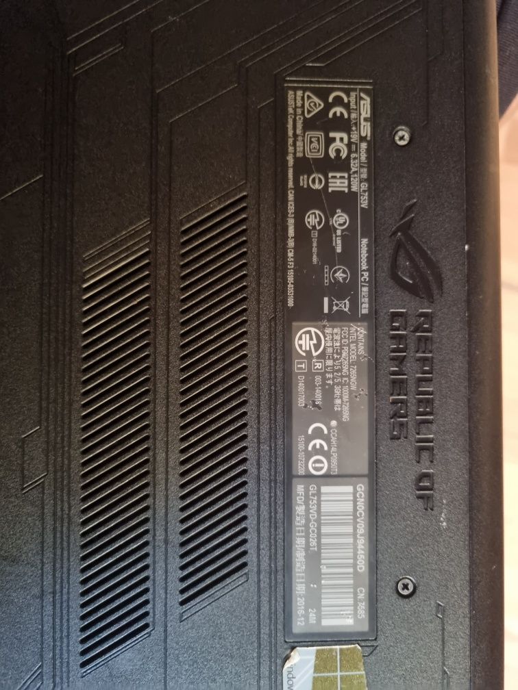 Laptop Asus  STRIX  DE PIESE