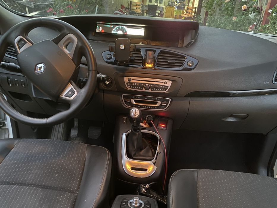 Vand Renault Scenic ,1.6, 7 locuri