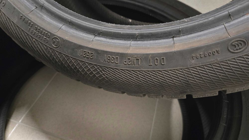 4бр.Зимни Гуми Continental WinterContact TS850 P 245/40/R18 M+S 9800км