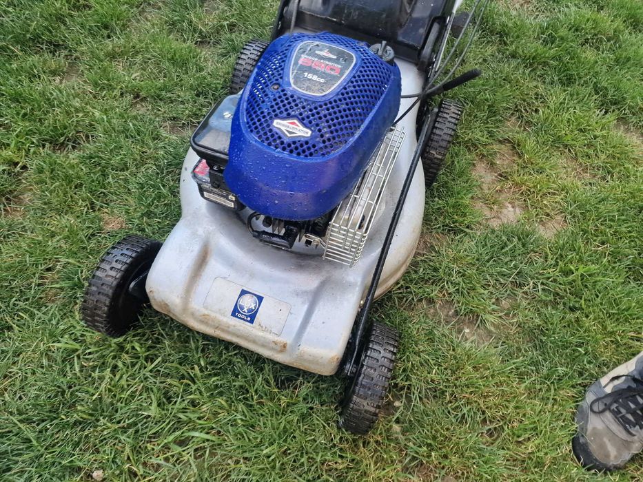 Masina de tuns iarba sau gazon motor Briggs 3cp CU Cos si tractiune