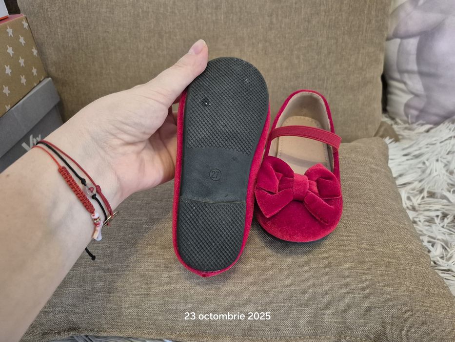 Pantofi eleganti nr.27 +cadou