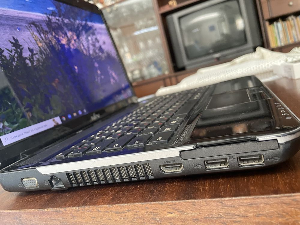 Лаптоп Fujitsu Lifebook AH531