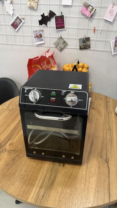 Сухожаровый шкаф (стерилизатор)