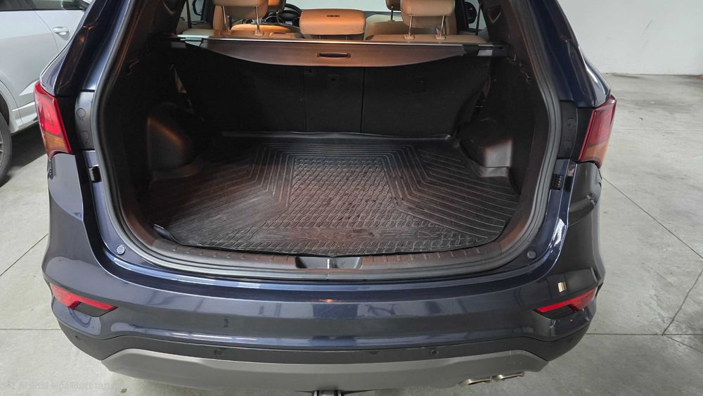 Hyundai Santa Fe 2017 — 2.2 Diesel • Echipare Luxury Pack