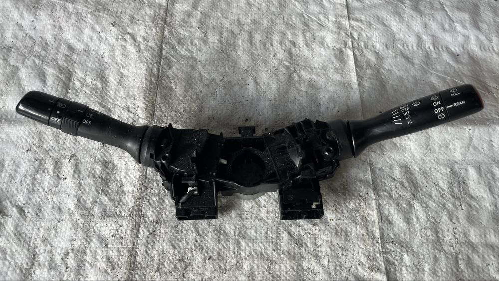 Лостче чистачки и светлини Toyota