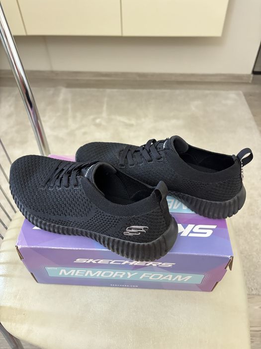 Adidasi noi, marime 36, Skechers