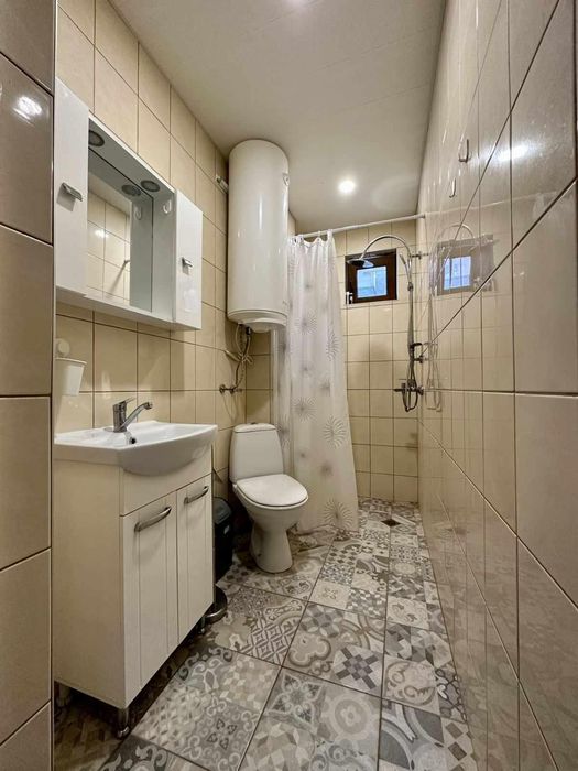 Двустаен апартамент, под наем, кв. Колхозен пазар