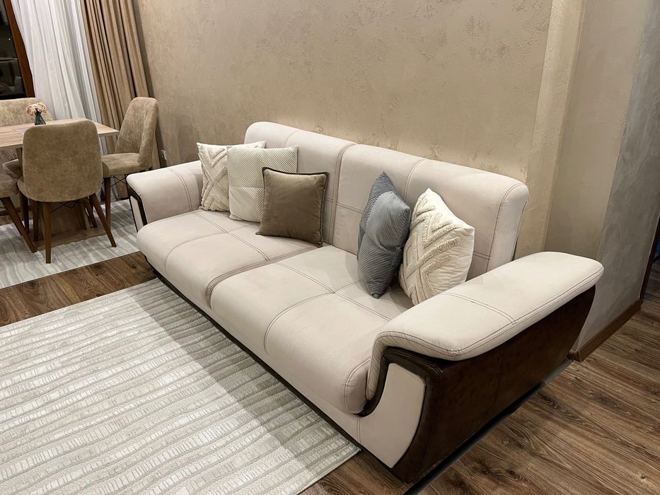 Разтегателен диван