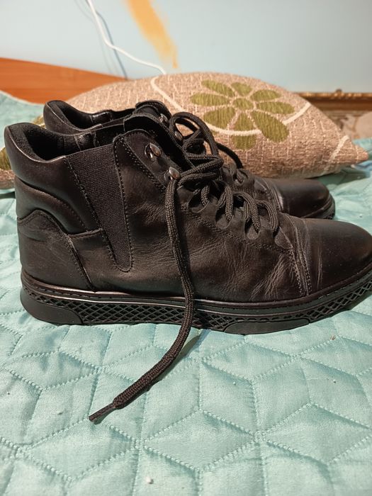 Мъжки боти от естествена кожа (набук)