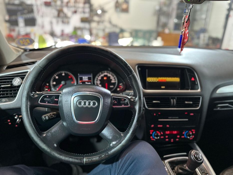 Vând Audi Q5 S-line