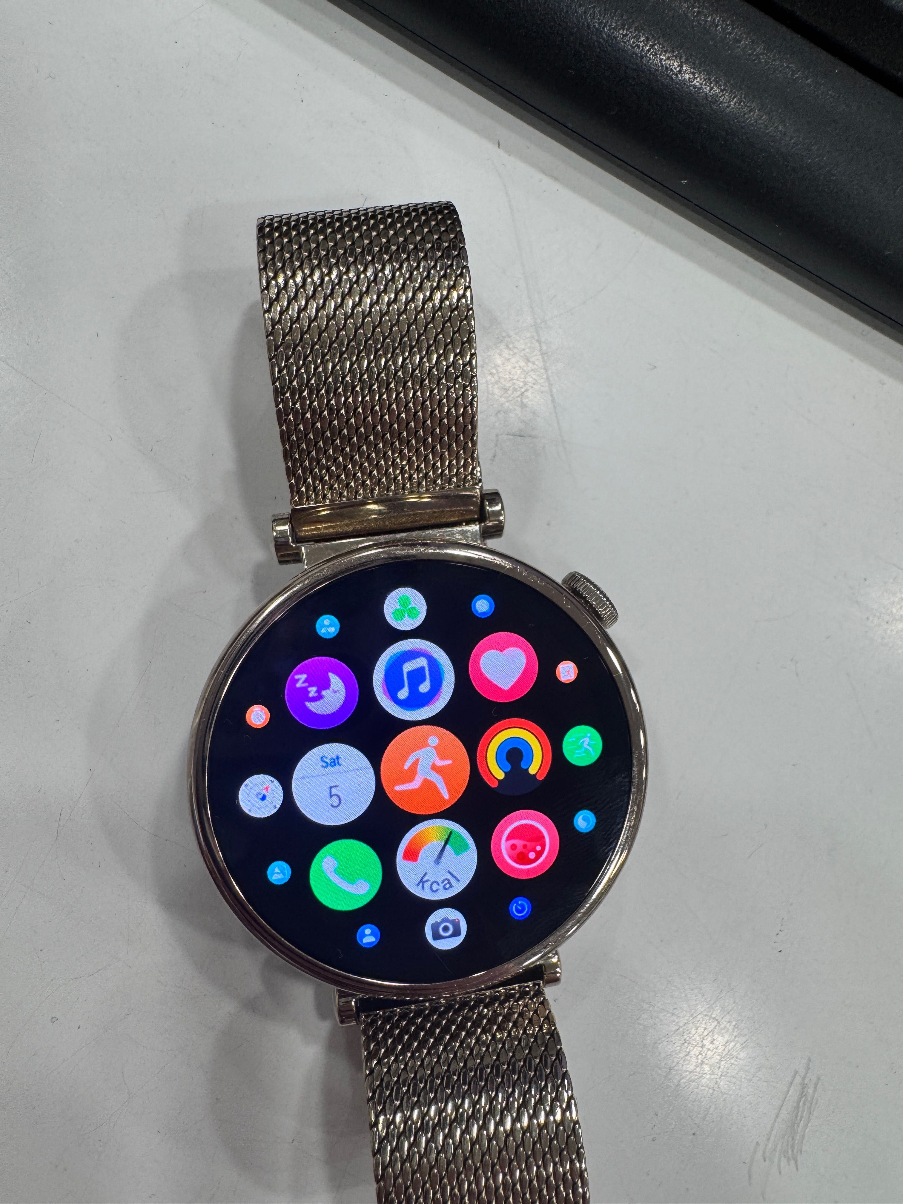 Часовник Huawei GT4