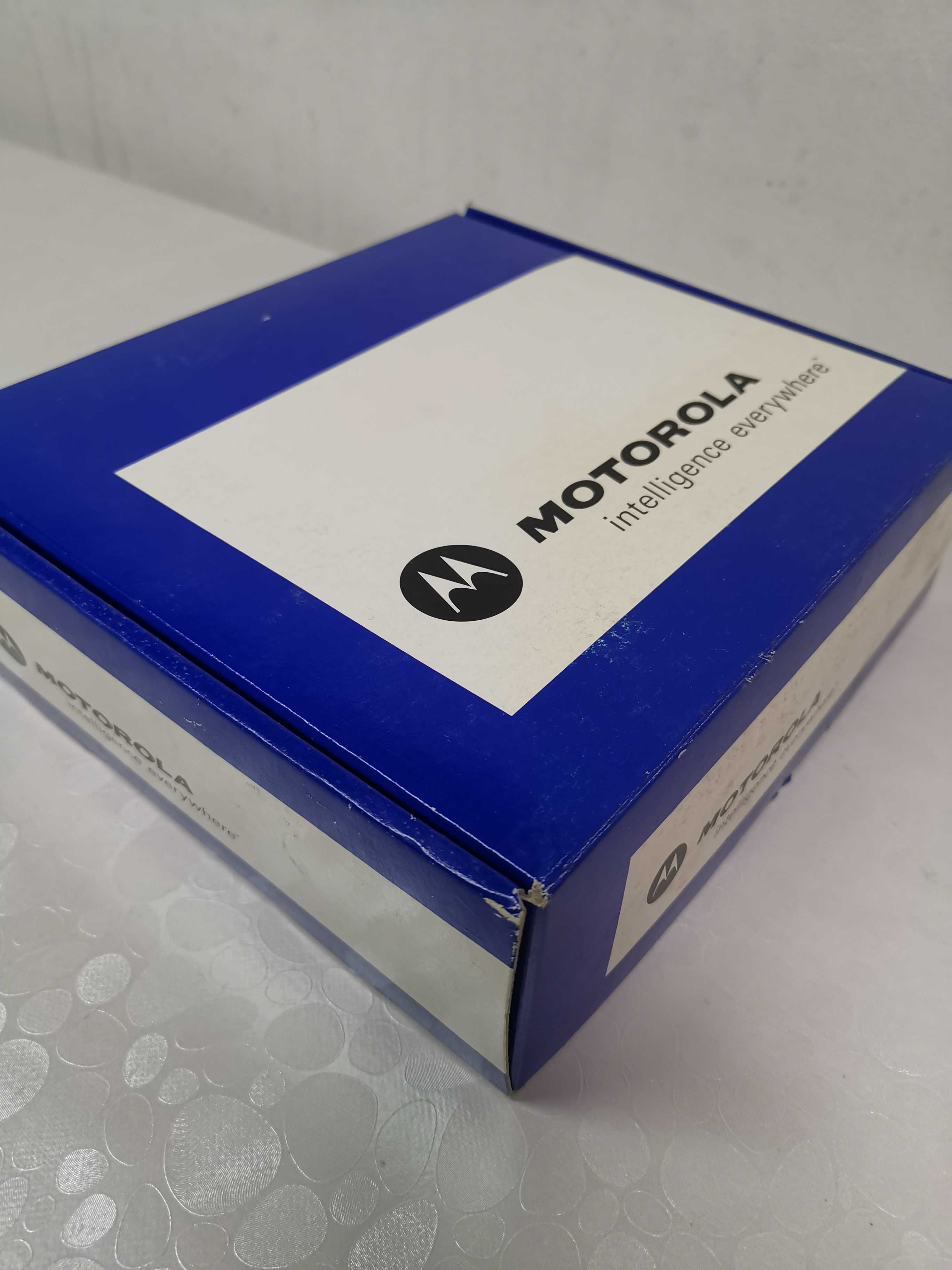 vand Statie portabila MOTOROLA GP280 in cutie originala - NOUA