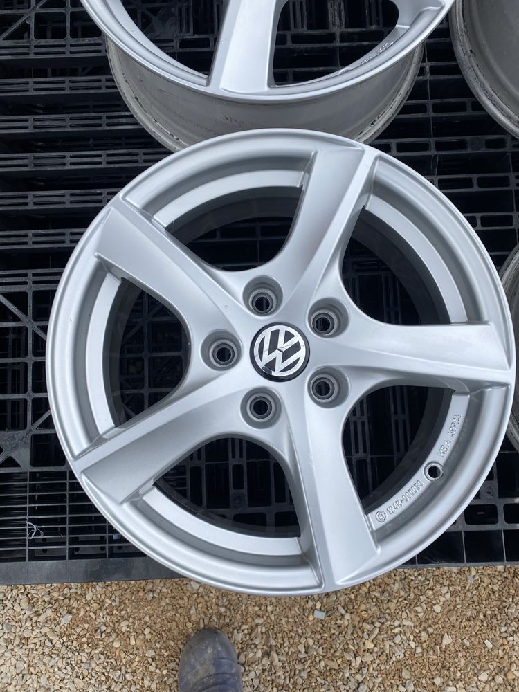 16 цола 5 х 112 мм Фолксваген , Ауди , Сеат , Шкода . VW