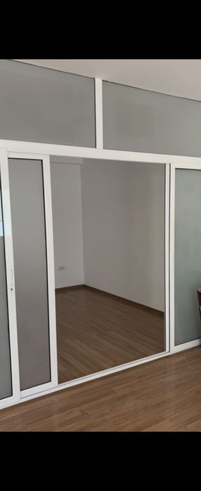Vand apartament 3 camere si loc parcare subteran