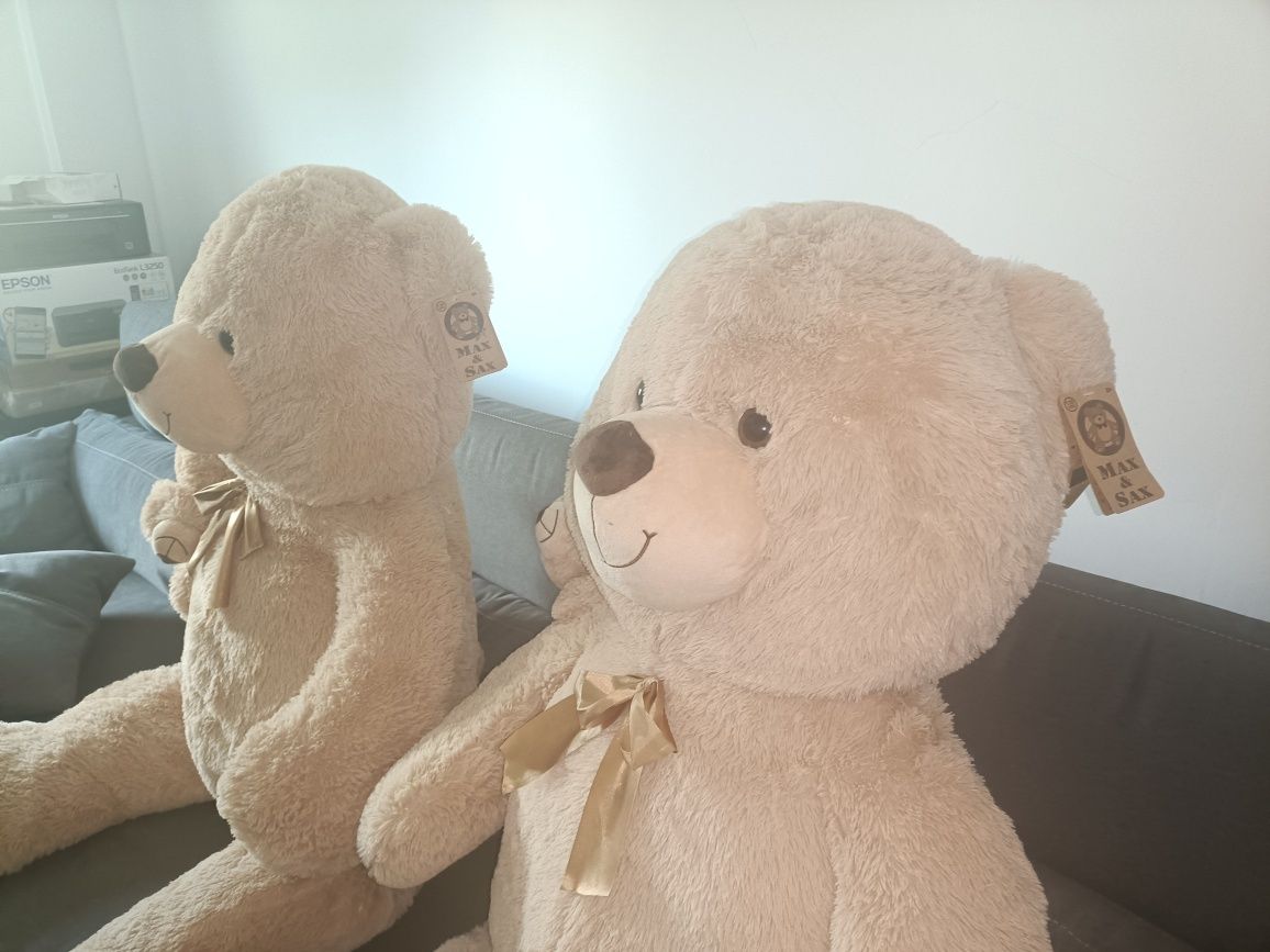 Urși giganți noi , cu eticheta , fiecare urs mai are un pui,