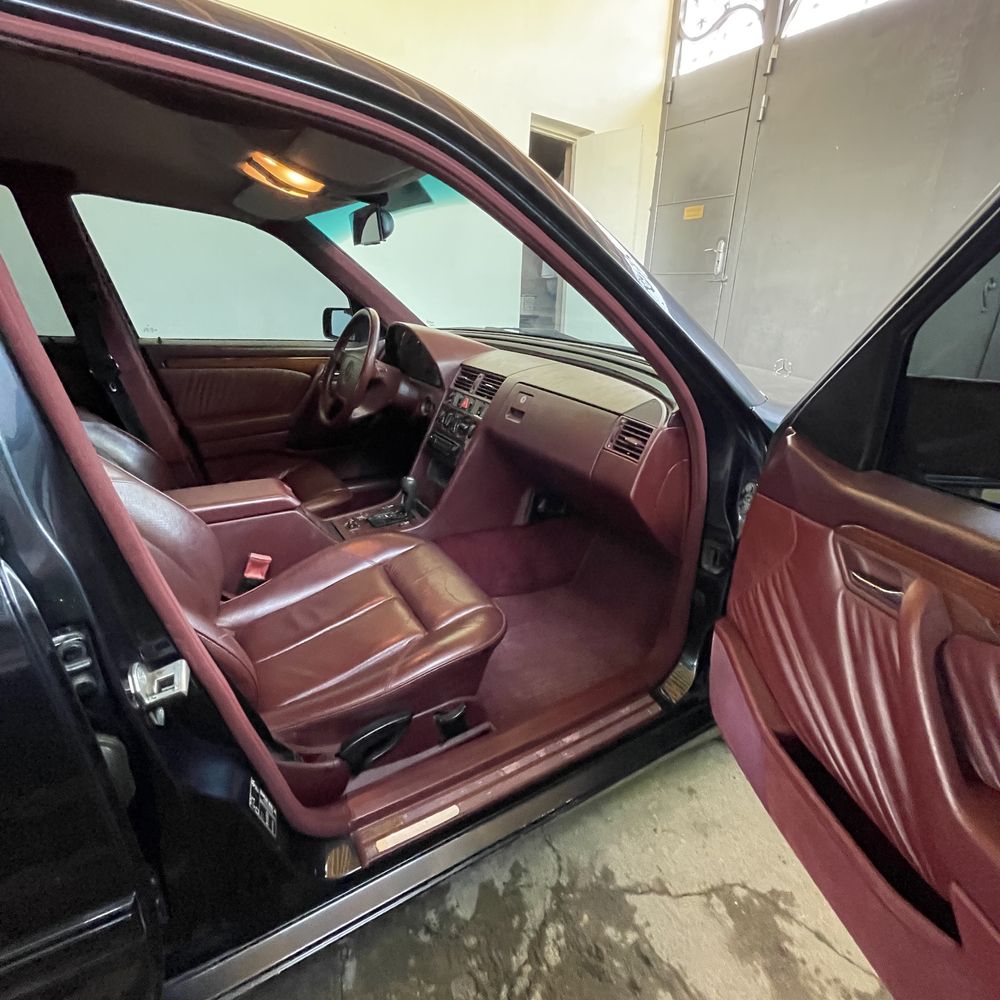 Mercedes-Benz W202