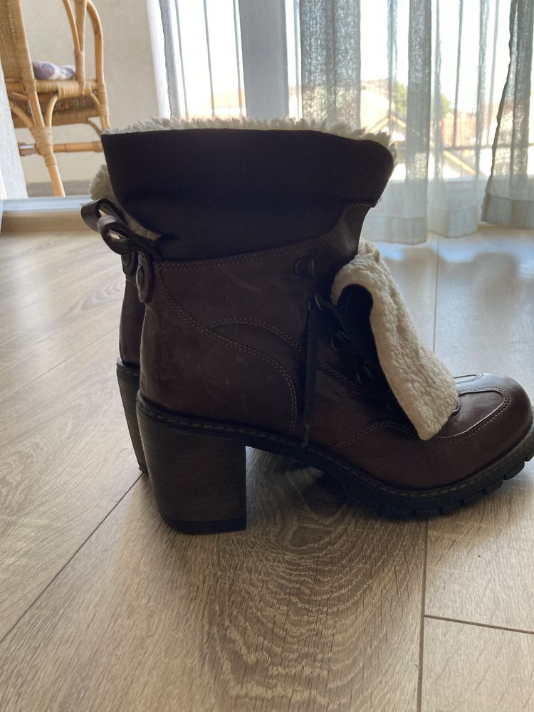 Ghete dama piele