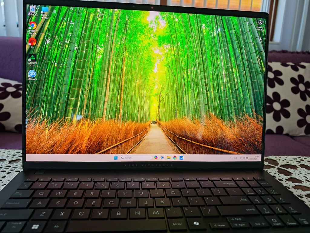 Asus Vivobook s16 OLED Ryzen AI 9 Чисто Нов!