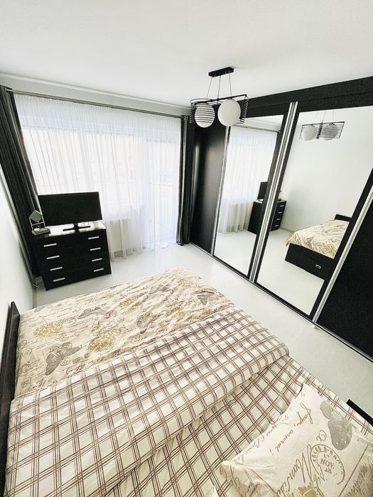 Proprietar vand apartment 3 camere mobilat/utilat loc parcare Turnisor