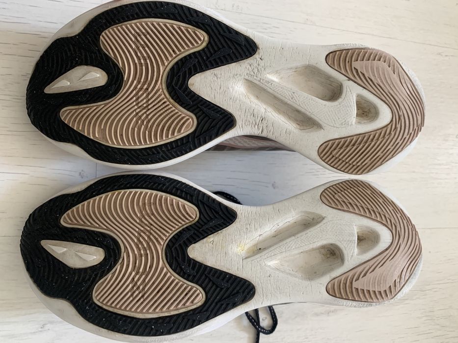 tenisi nike air zoom gravity