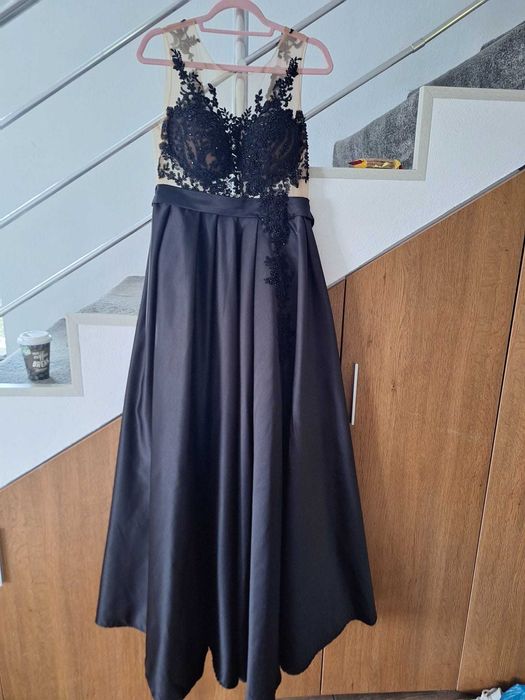 Vand rochie de ocazie