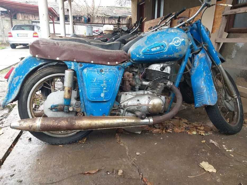 motocicleta Ij fara atas