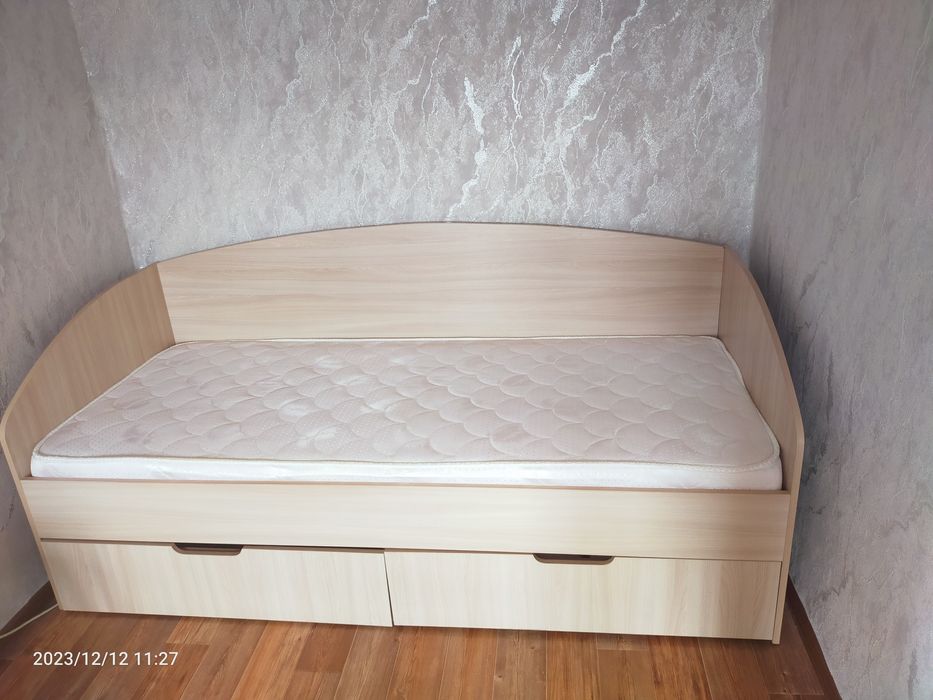 Кровать односпальная