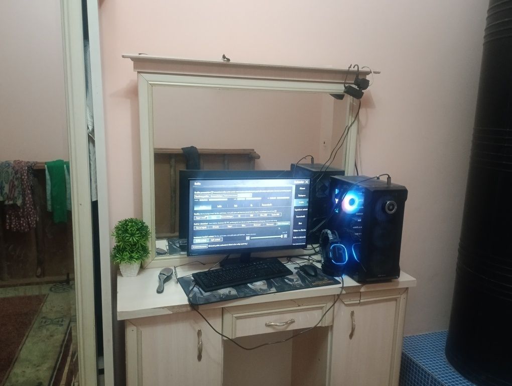 Monitor va sistemablok
